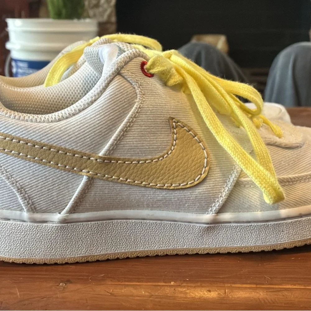 Nike Court Vision Low Canvas Yellow and White - Picture 3 of 4